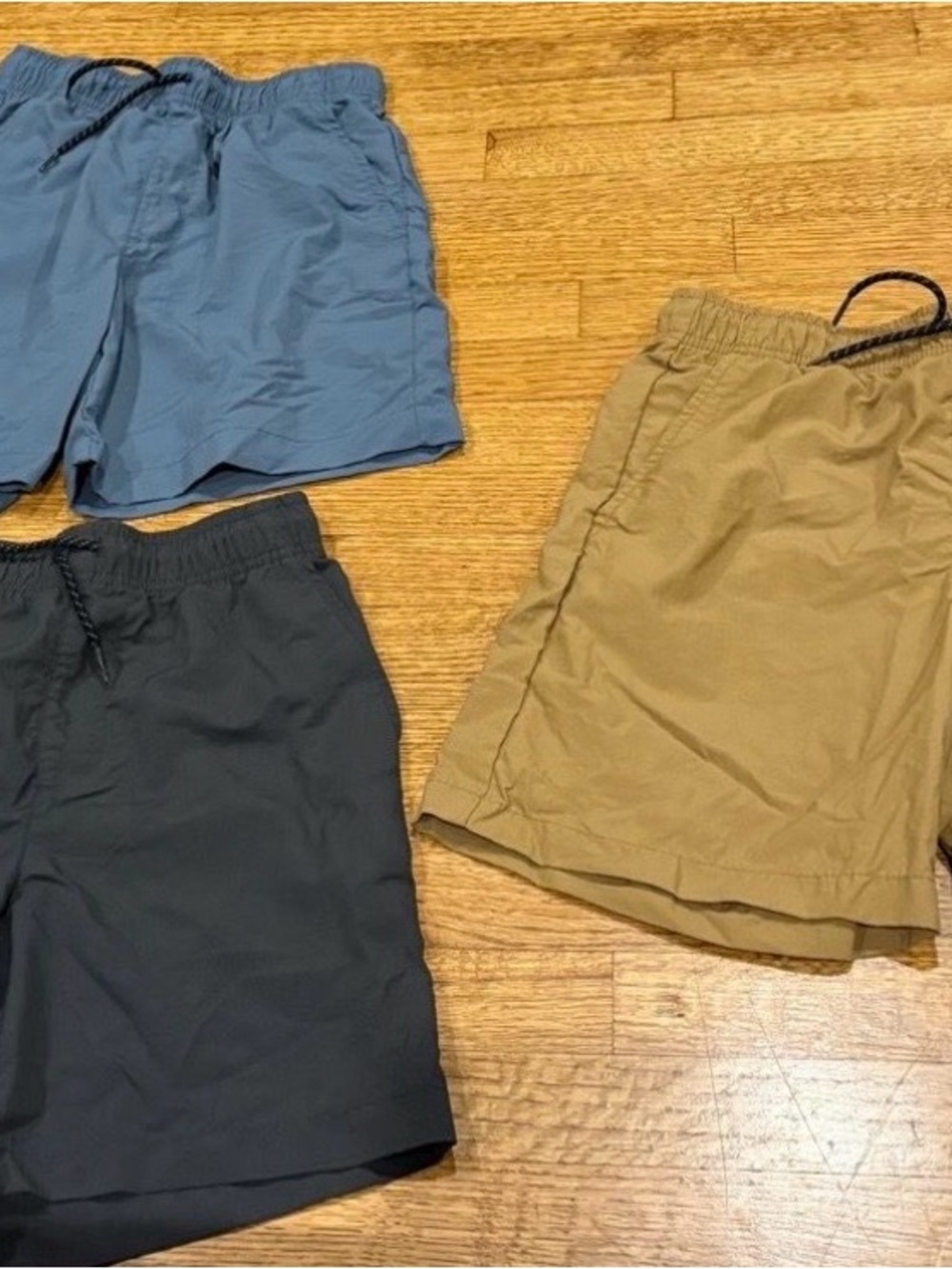 (3) Boys Old Navy Dock shorts size XL youth